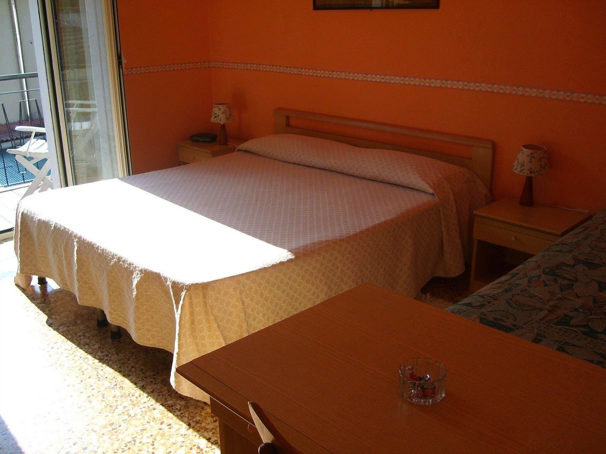 Hotel Elvezia Lake Maggiore Exterior foto